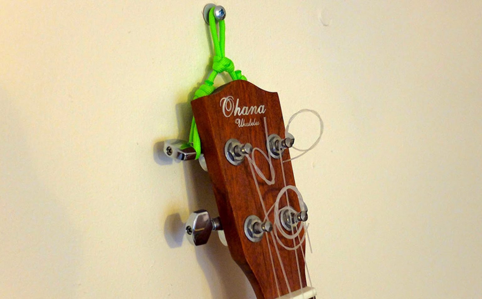 DIY Ukulele Stand in 4 Steps! Great MoneySaving Method!