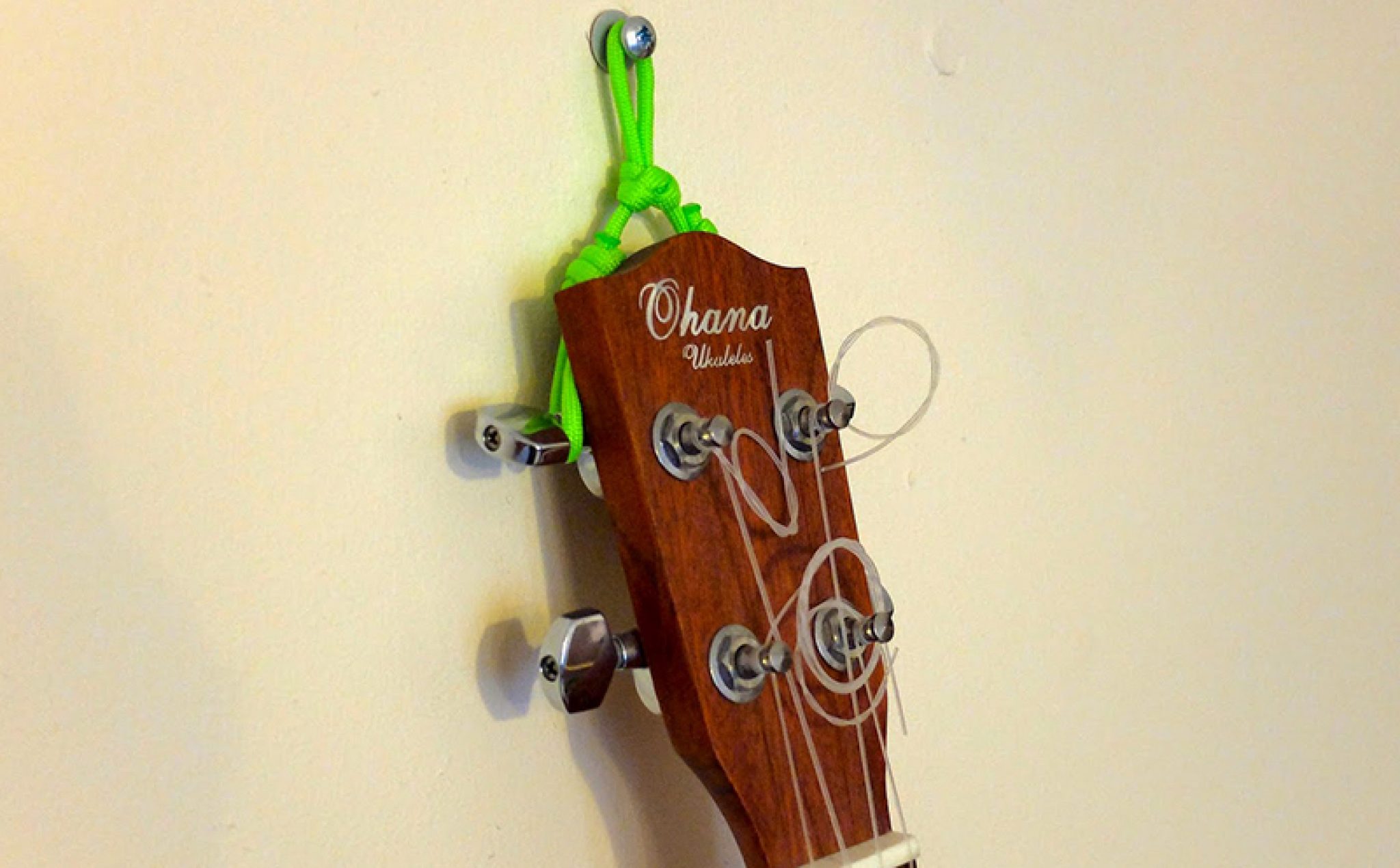 DIY Ukulele Stand in 4 Steps! Great Money-Saving Method!