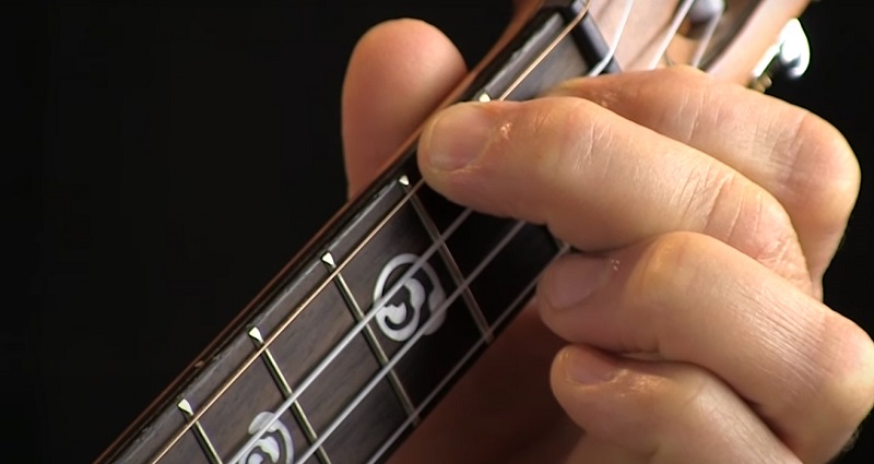 How to Play A Major Chord on Ukulele Fingering