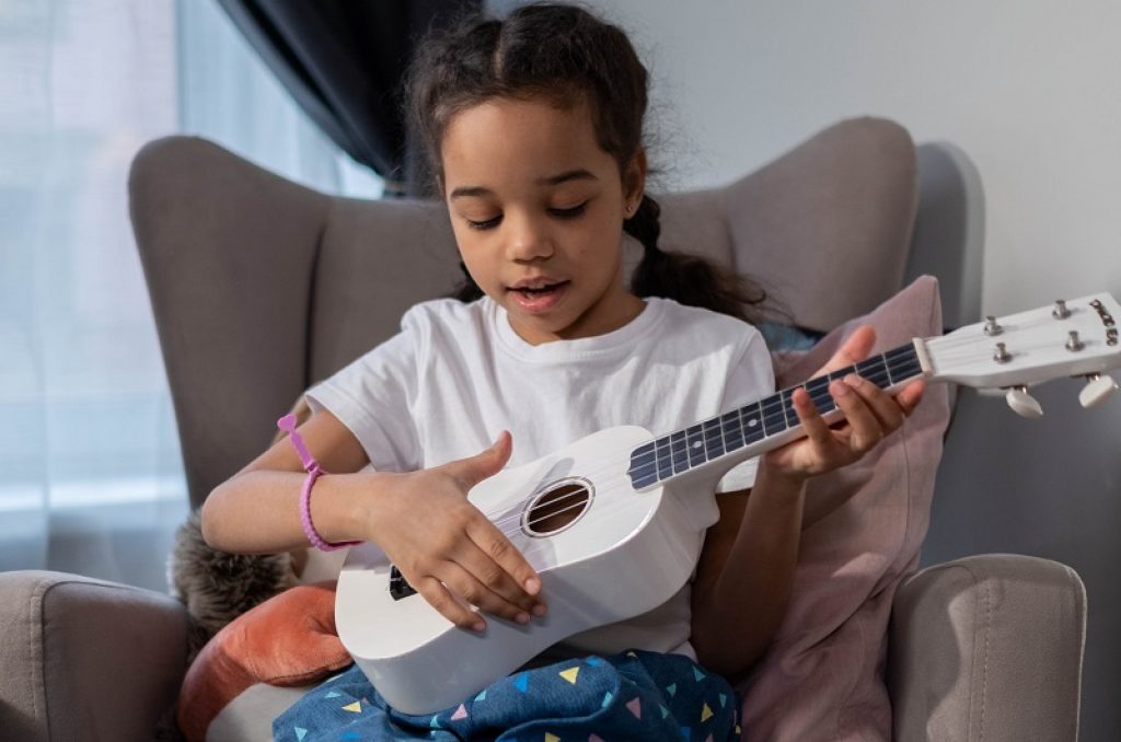 Best Acoustic Electric Ukulele Buyers Guide and Top 10 Picks!