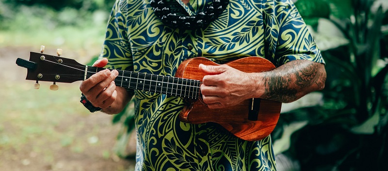 how to change ukulele strings