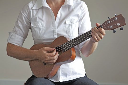 proper ukulele positioning - Beginner mistakes on ukulele