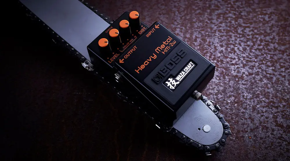 Boss HM-2w Review: A Powerful Heavy Metal Distortion Pedal! (2023)