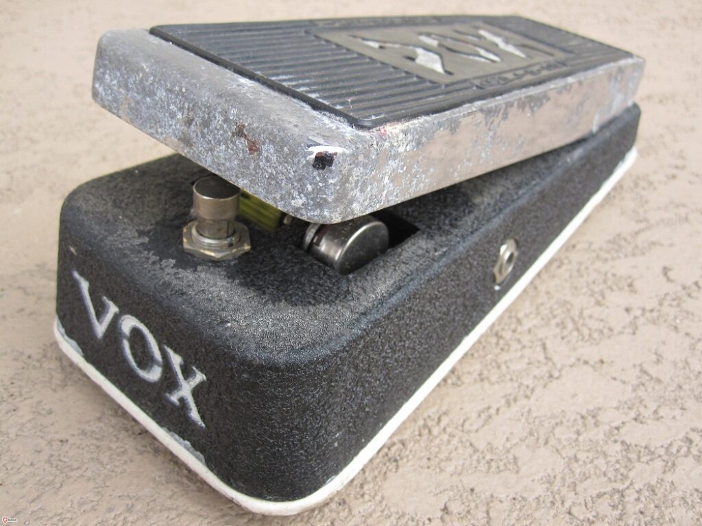 What Is Wah-Wah Pedal? Great Guide for Wah Pedal Type! (2023)